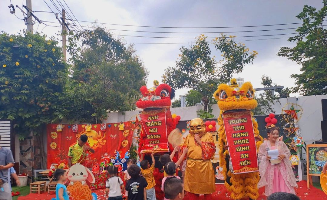 mua_lan_hoi_trang_