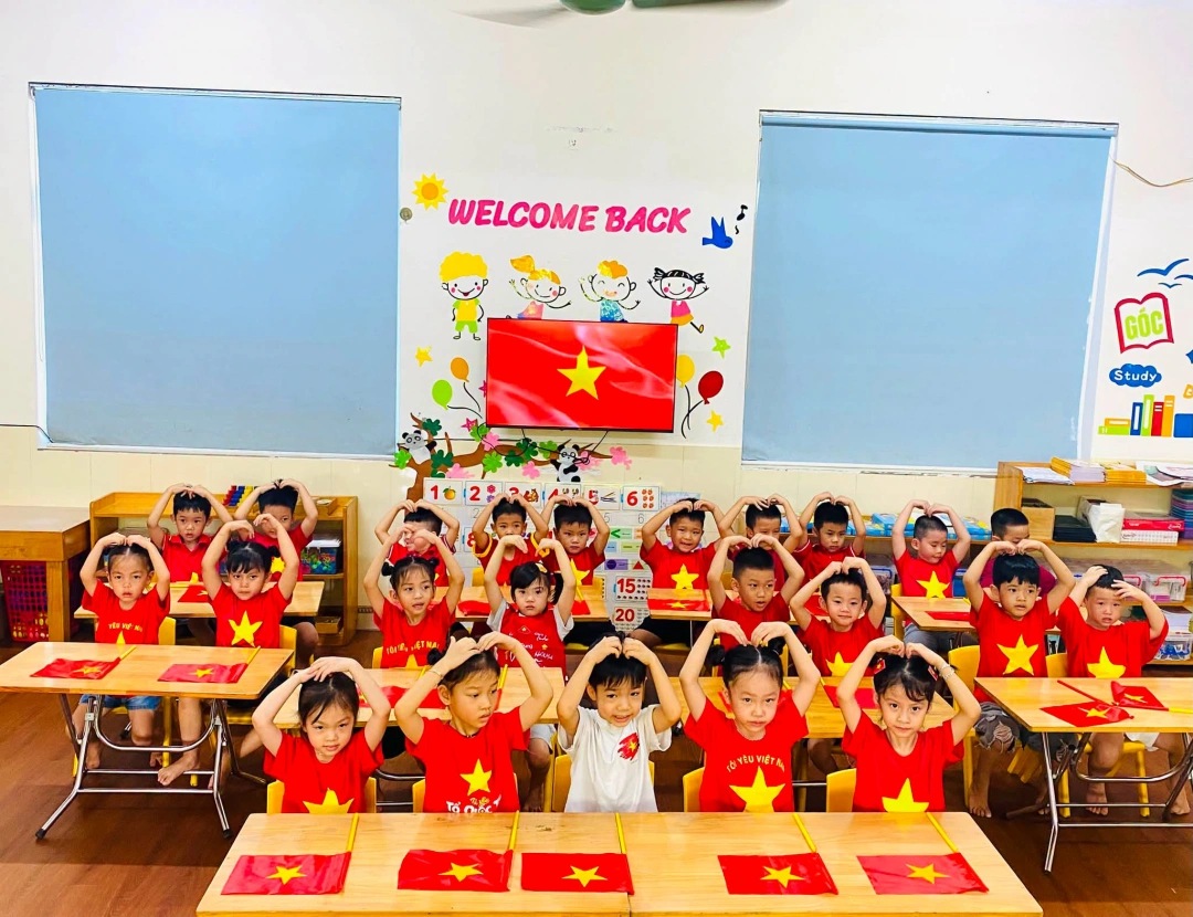 hoạt động trong tiết học của lớp